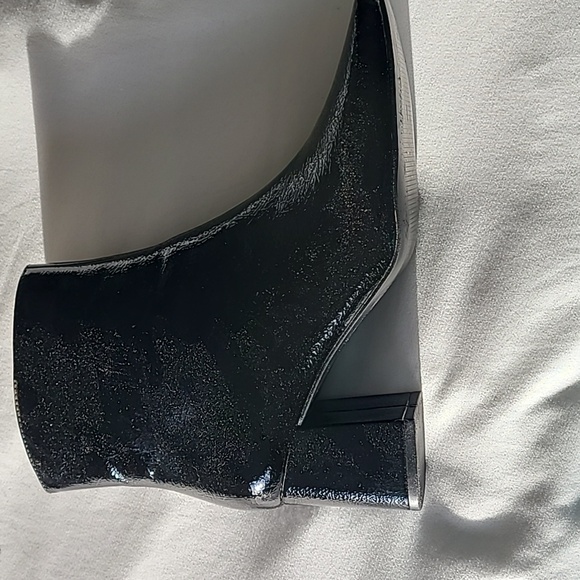 Black boots - Picture 2 of 6